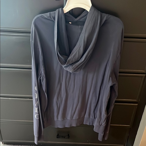 Guess graphic Hoodie in Charcoal - Picture 3 of 5